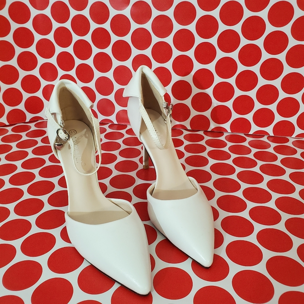 Annaili Heels